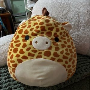 giraffe squishmallow
